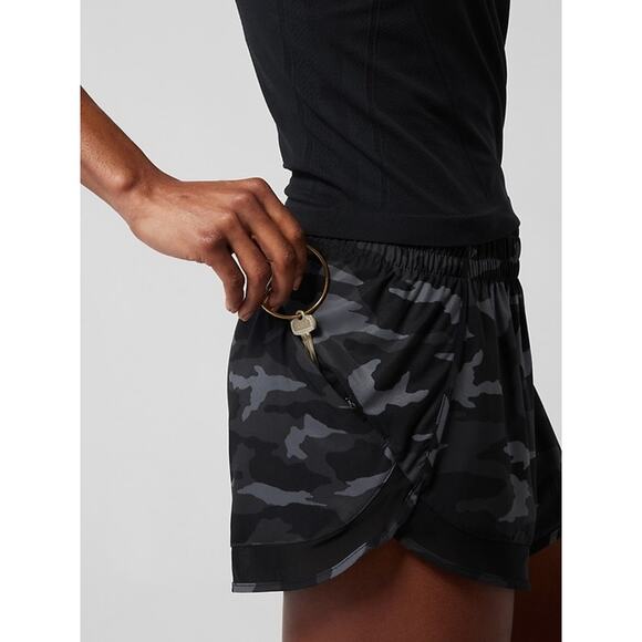 [Athleta] Printed Mesh Racer Run Short 4" Camo Print Workout Camouflage Size XL - Picture 2 of 12